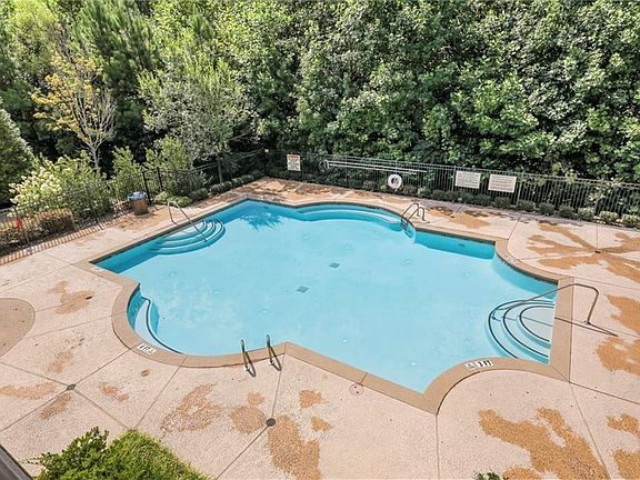 3rd image of 1389 Kings Park Dr NW #23