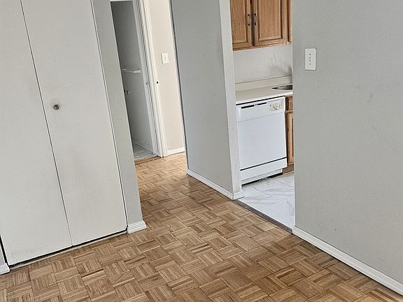 3rd image of 16-66 Bell Blvd #11-342