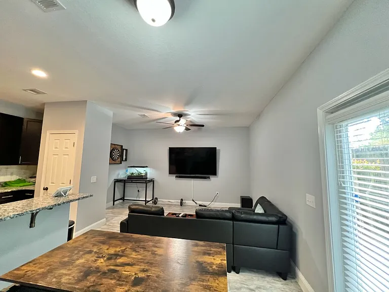 2100 Pomegranate Ct — Photo 6