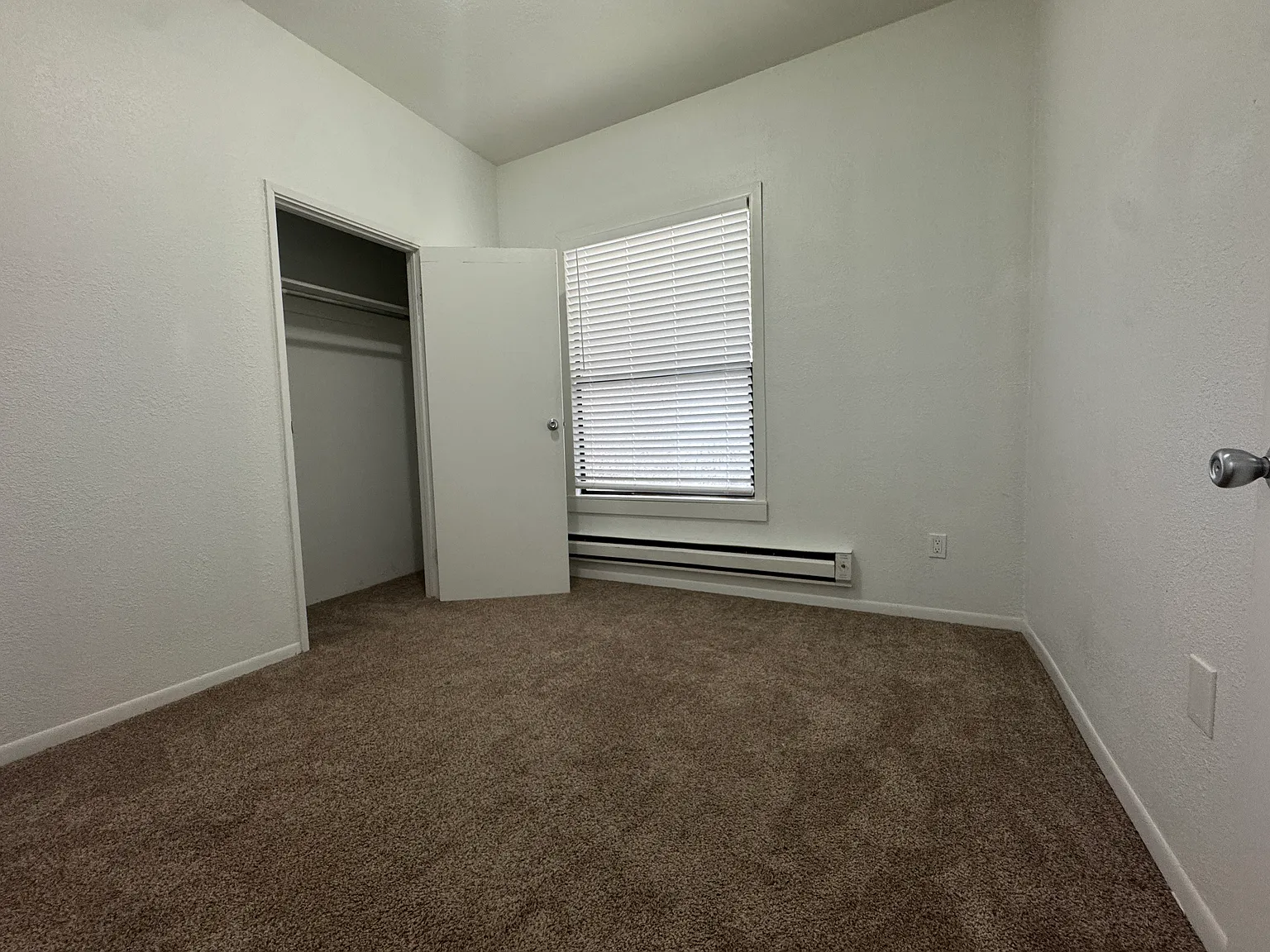 156 11th Ave — Photo 3