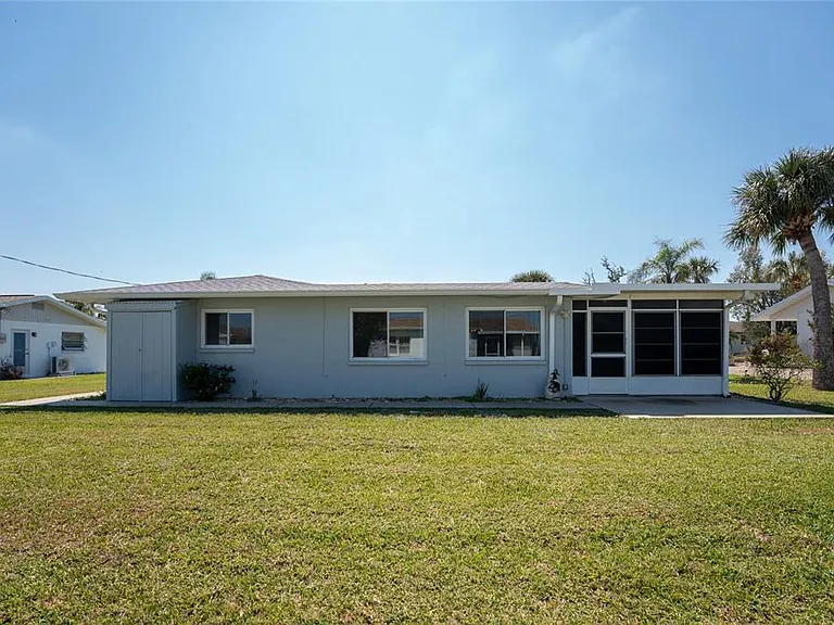 1720 Florence Ave — Photo 40
