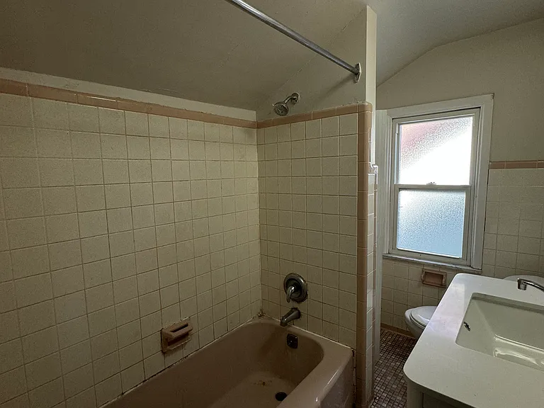 521 Rankin Ave — Photo 16