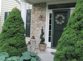 23 Bramble Ln, West Grove, PA 19390