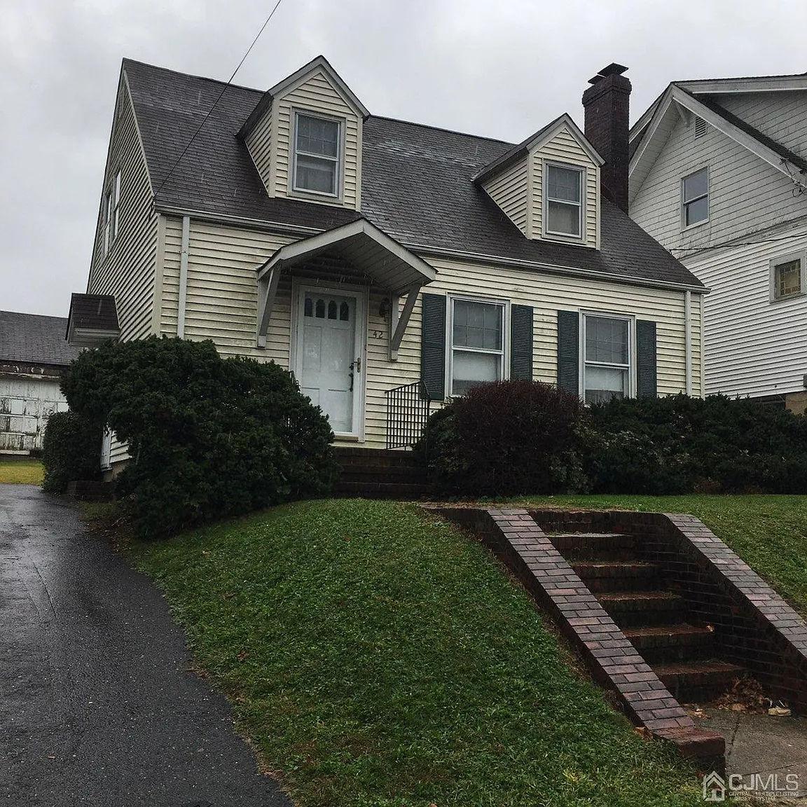 42 De Voe St photo 1