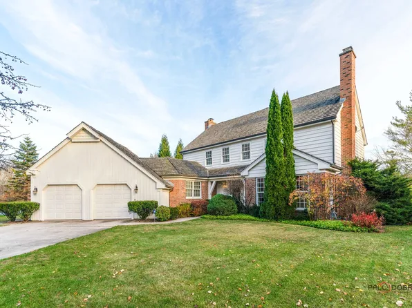 115 W Honeysuckle Rd, Lake Forest, IL 60045