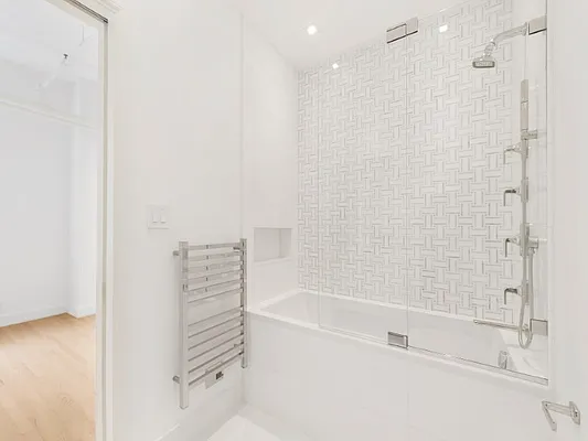 Rented by Sotheby's International Realty | media 37