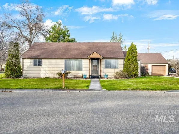 489 NW 4th Ave, Ontario, OR 97914