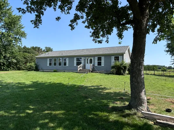 10711 S 300 W, Union Mills, IN 46382