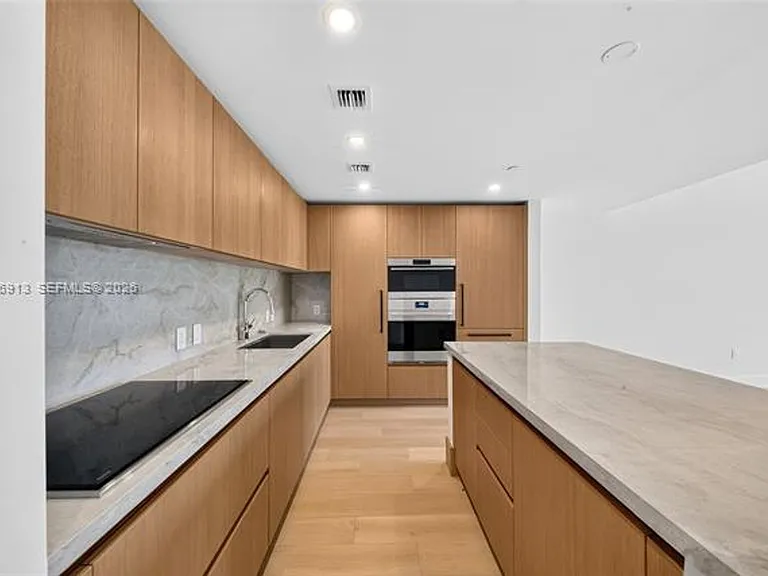 1176 97th St #CU-206 — Photo 5