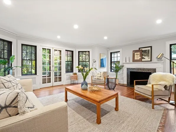 39 Clover St, Belmont, MA 02478
