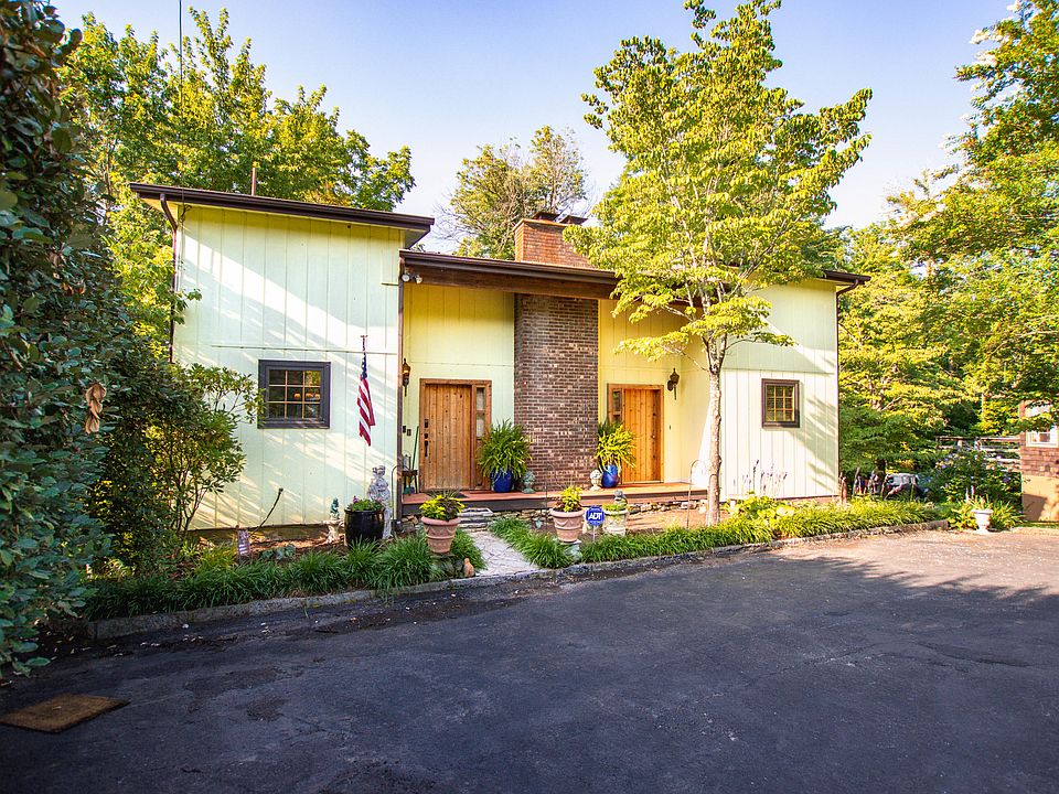 1st image of 156 Circle Point Dr