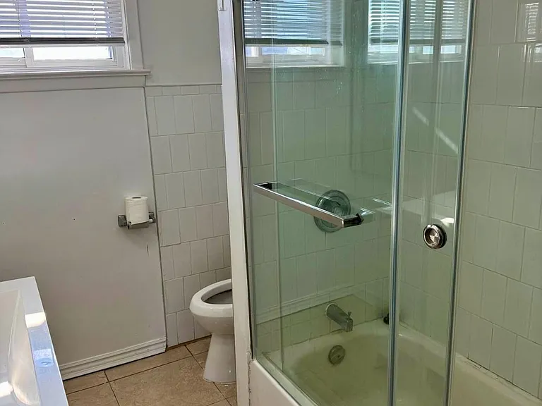 132 Brookhaven Dr #UPPER — Photo 8