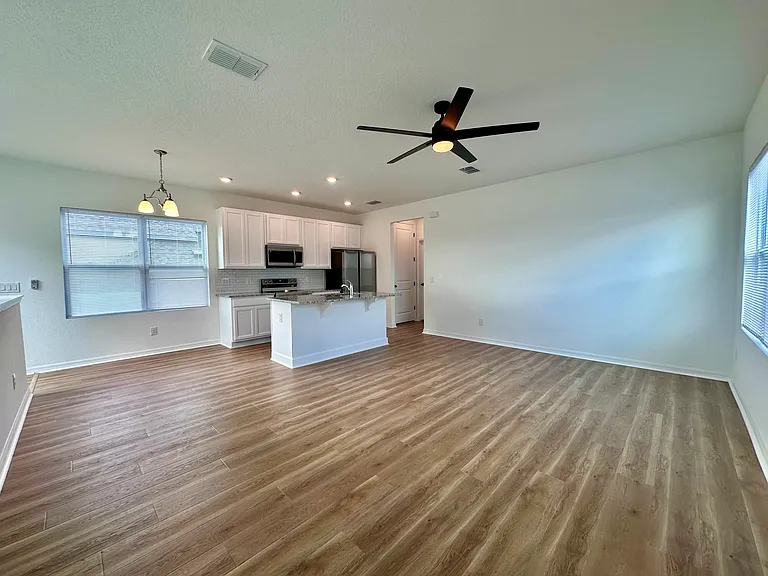 3025 Prospect Trl — Photo 2