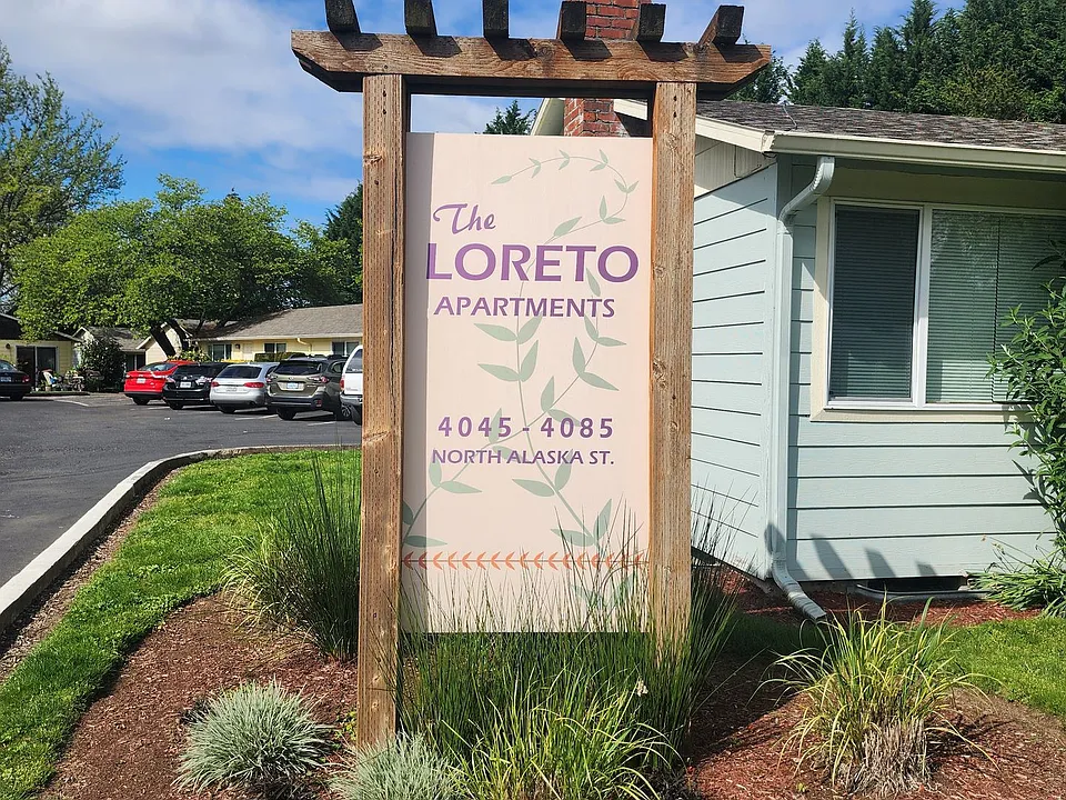 Loreto Apartments