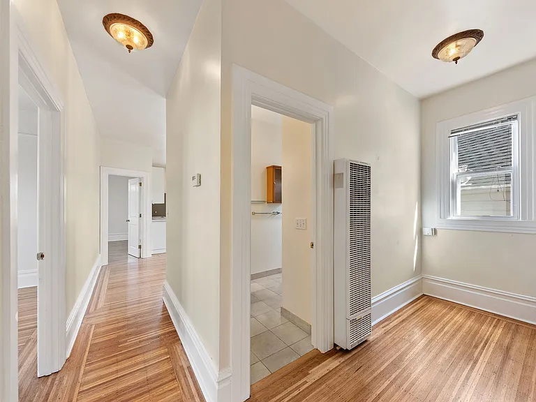 227 Chenery St — Photo 9