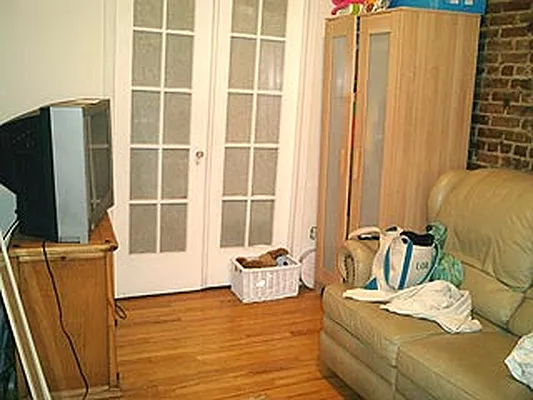 Rented by R New York | media 17