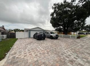 6818 Eden Ln, Tampa, FL 33634