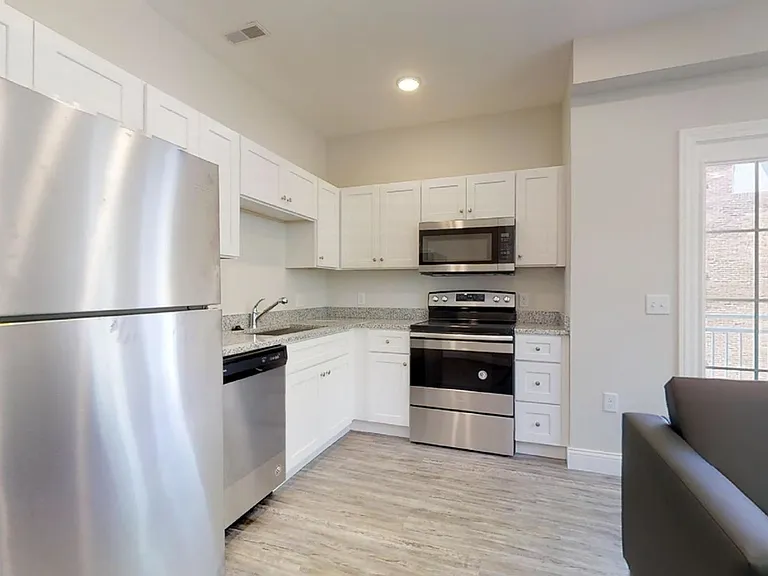 309 W Washington — Photo 29