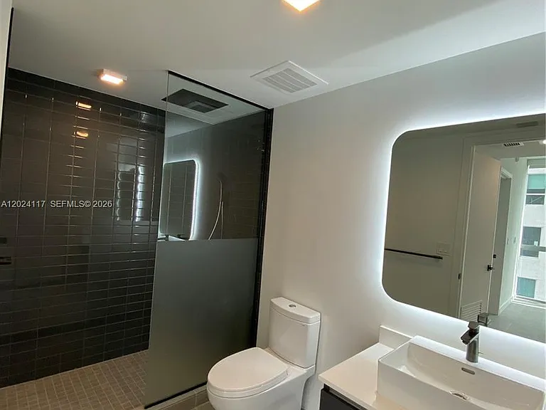 227 NE 2nd St #1701 — Photo 23