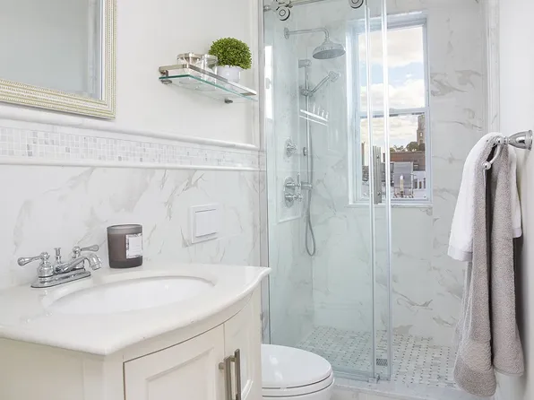 92 Perry Street image 1 of 8