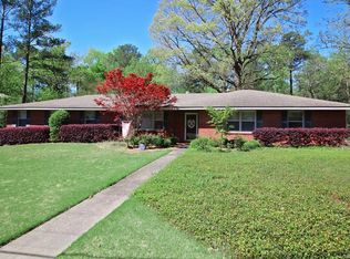 114 Camellia Dr, Tallassee, AL 36078