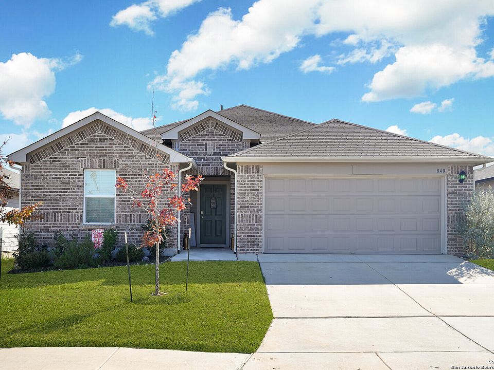 1st image of 840 ARMADILLO DR