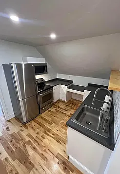 55 Derby St #A — Photo 3