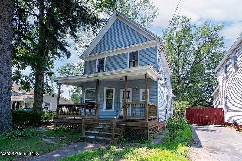 2nd image of 3070 Albany Street