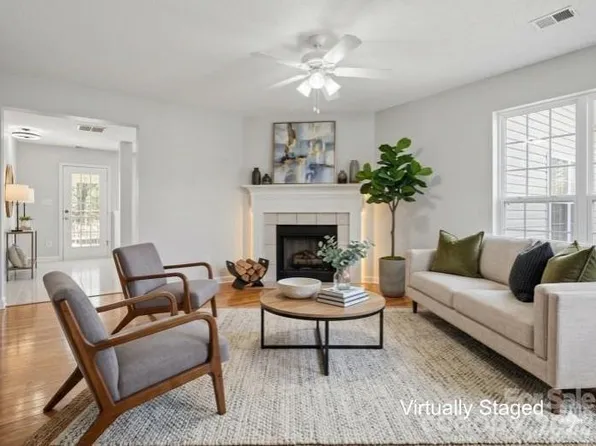 1968 8th Street Ln SE, Hickory, NC 28602
