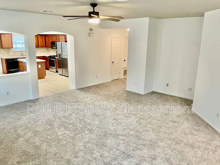 3232 Clinton Pl — Photo 5