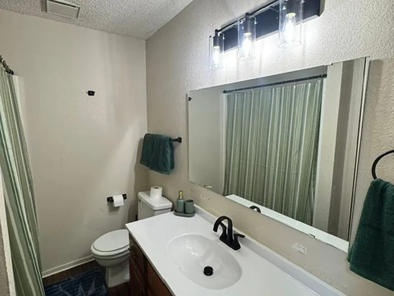 985 Minter Ln — Photo 9