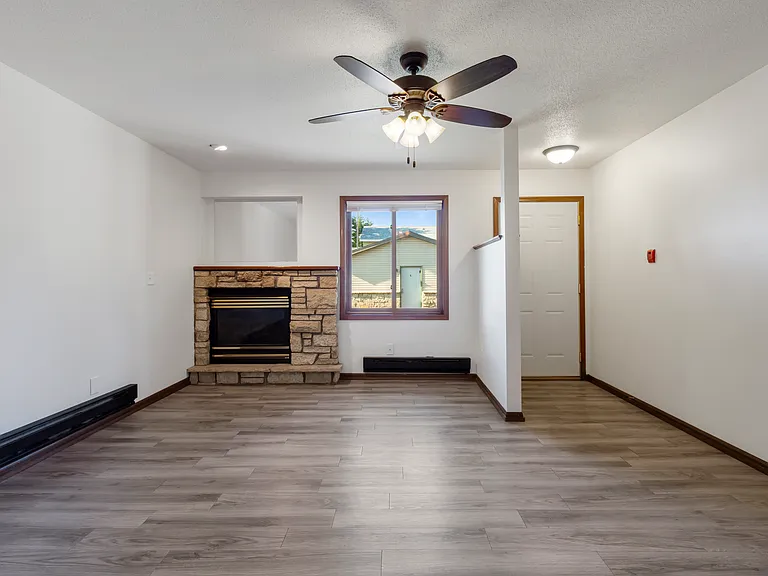 550 Braund St #3 — Photo 4