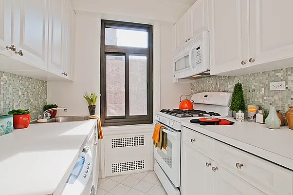 Sold by Walter & Samuels Inc | media 15