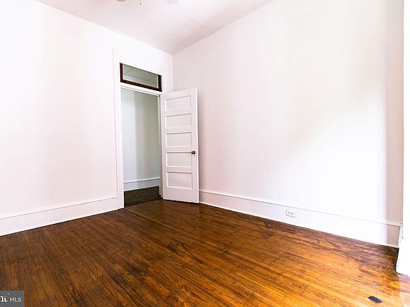 5th image of 917 S Saint Bernard St Floor 2