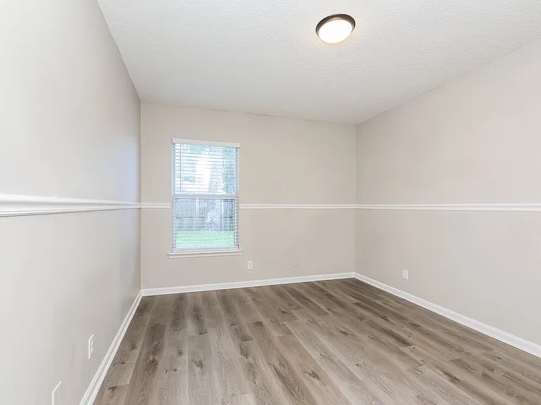 12640 Ashmore Green Dr S — Photo 13
