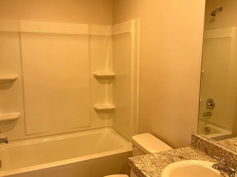 601 Savannah St — Photo 10