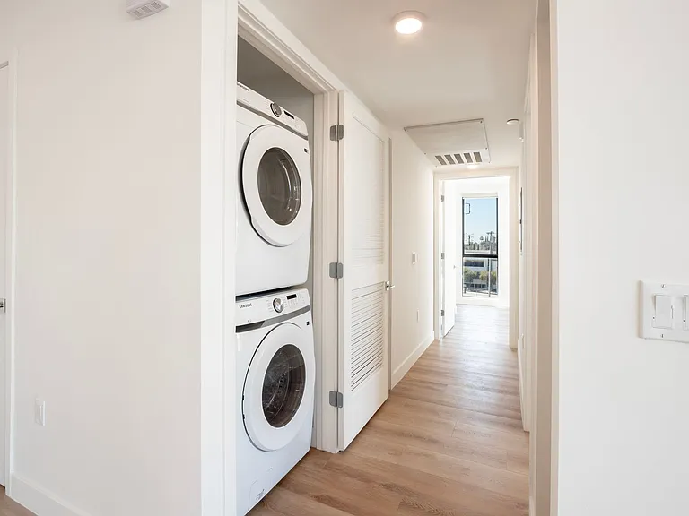 1126 Cornwell Street — Photo 11