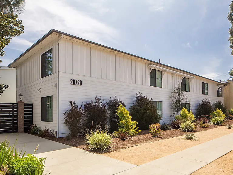 20700 Anza Ave — Photo 34