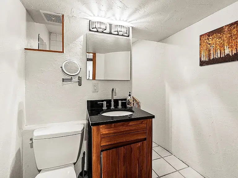 202 Doris Dr — Photo 6