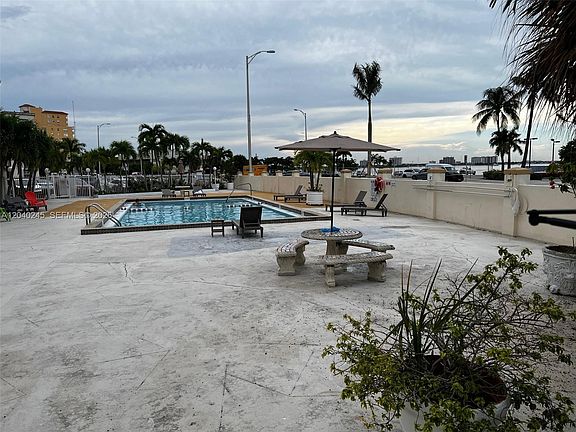 4th image of 1790 79th Street Cswy APT B307