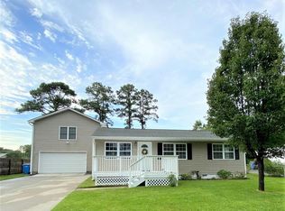 1004 Wadena Rd, Chesapeake, VA 23320