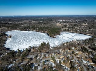 28 6th Ln, Chelmsford, MA 01824