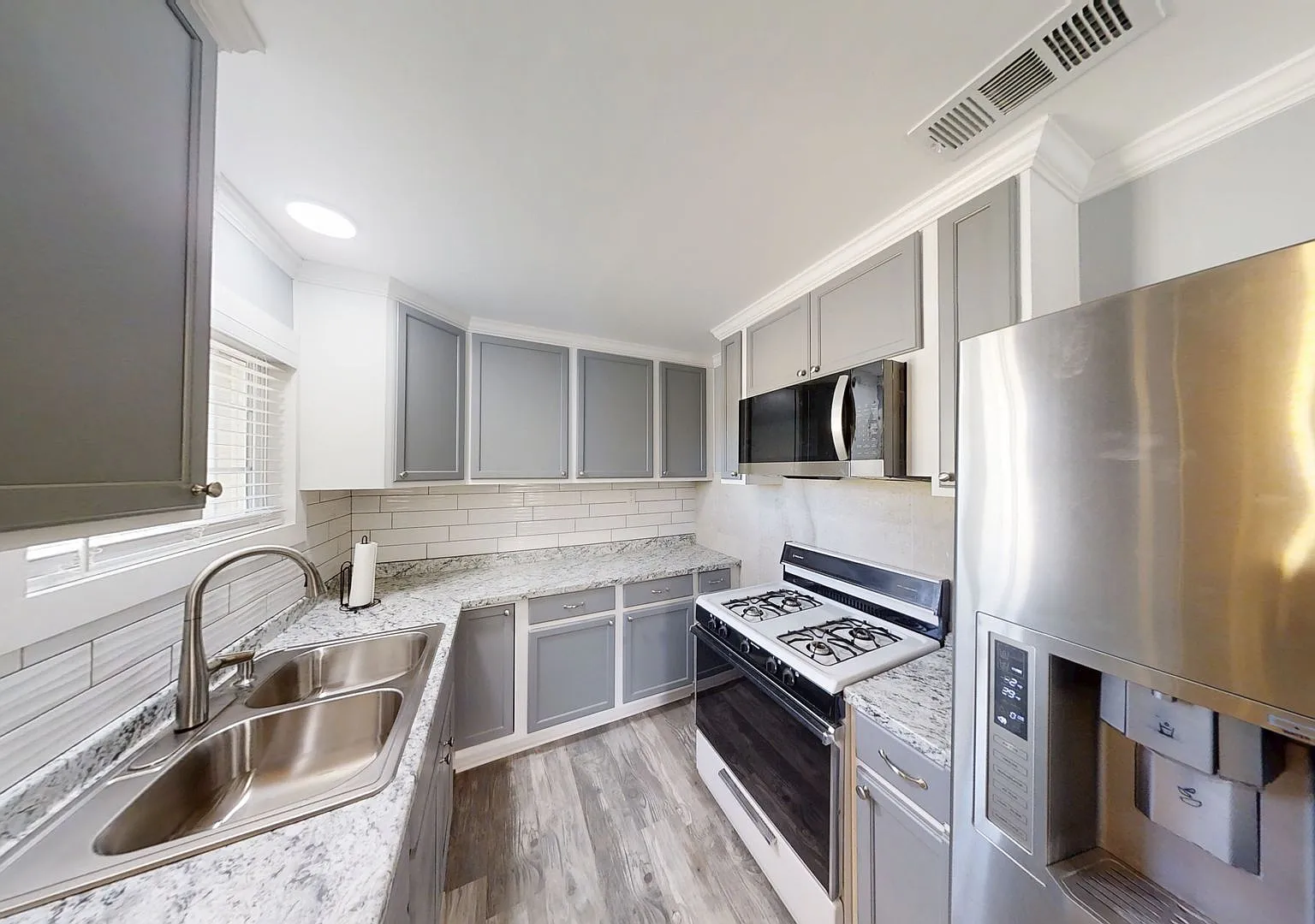 Cute 2 bed 1 bath ADU Yucaipa, Ca. — Photo 4