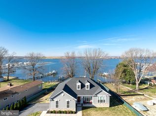 712 Riverside Dr, Baltimore, MD 21221