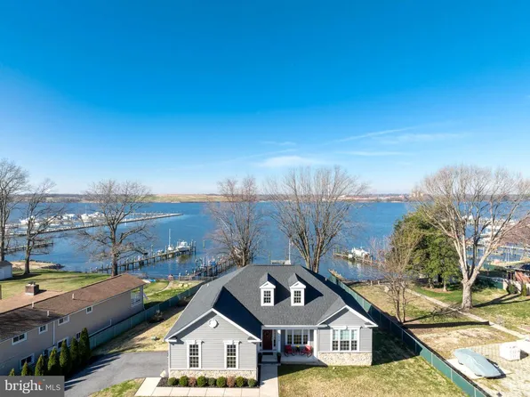 712 Riverside Dr, Baltimore, MD 21221