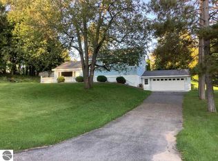 640 Denton Ave, Frankfort, MI 49635