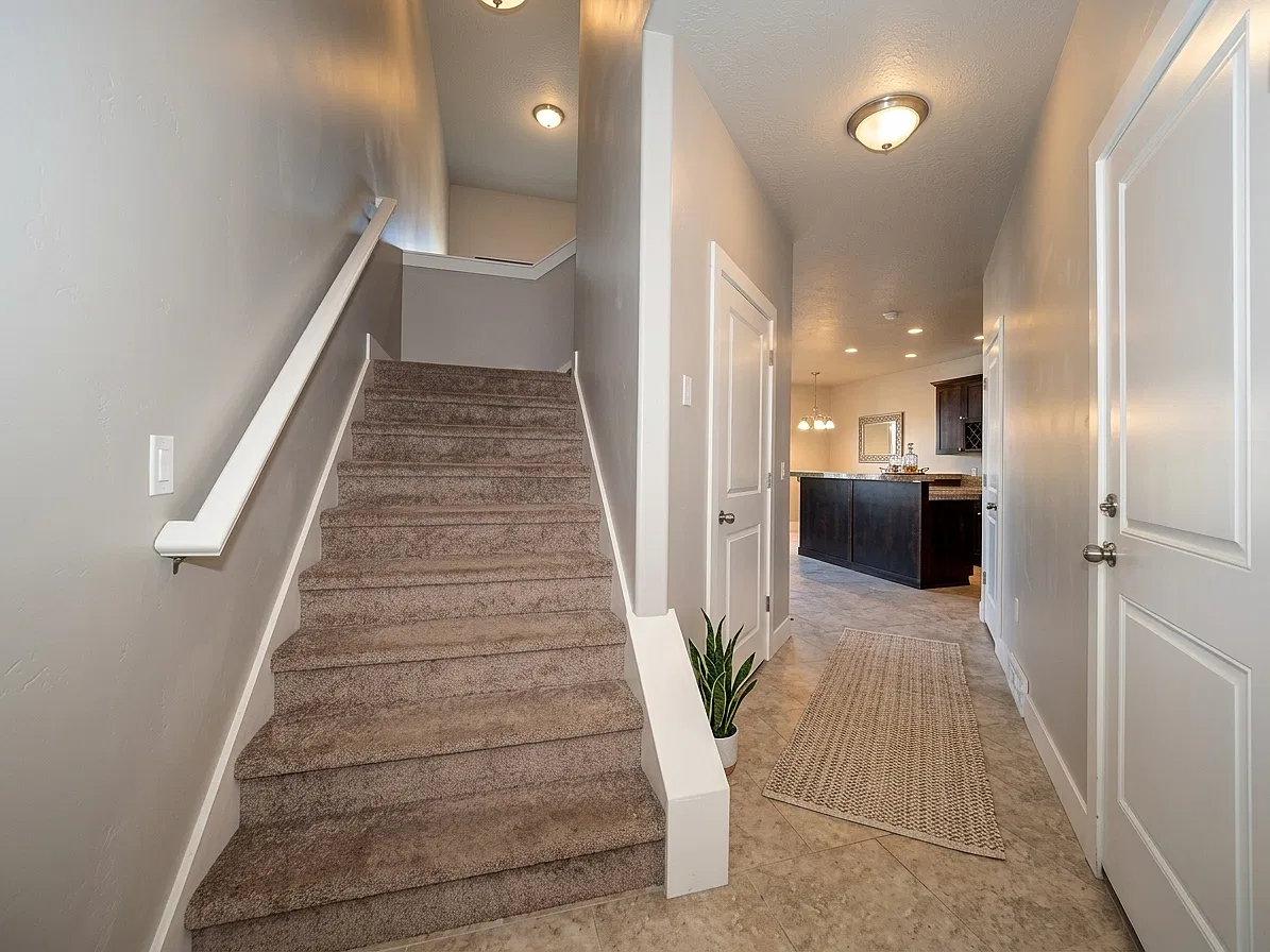 1 bed, 1.5 bath, 450 sqft, $650 — Photo 3