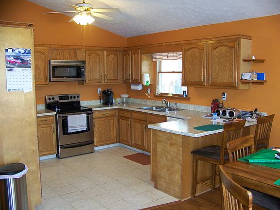 4th image of 327 Glenridge Cir