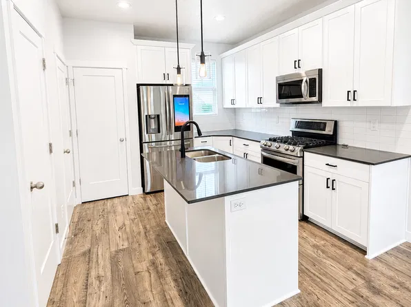 10743 S Porcini Dr, South Jordan, UT 84009