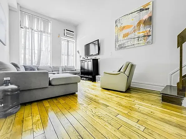 690 Greenwich Street image 1 of 11